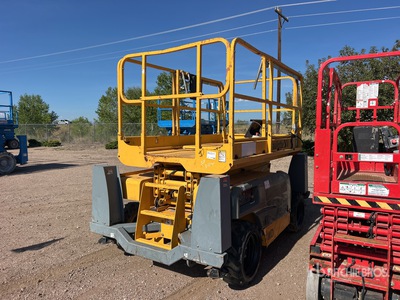 2013 Haulette 2668RT 4x4 Dual Fuel Scissor Lift