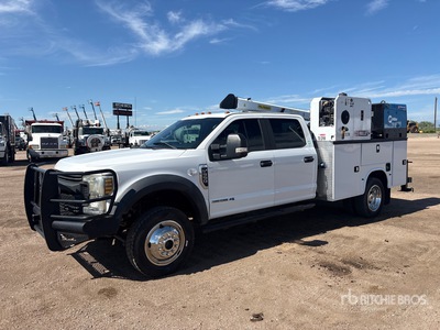 2018 Ford F-550 XL 4x4 Crew Cab Camion de service
