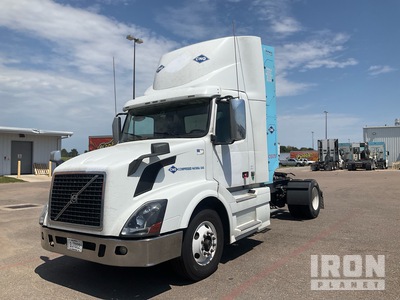 2017 Volvo VNL CNG S/A Day Cab Truck Tractor