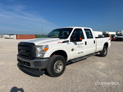 2015 Ford F-250 4x4 Crew Cab Pickup