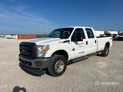 2015 Ford F-250 4x4 Crew Cab Pickup
