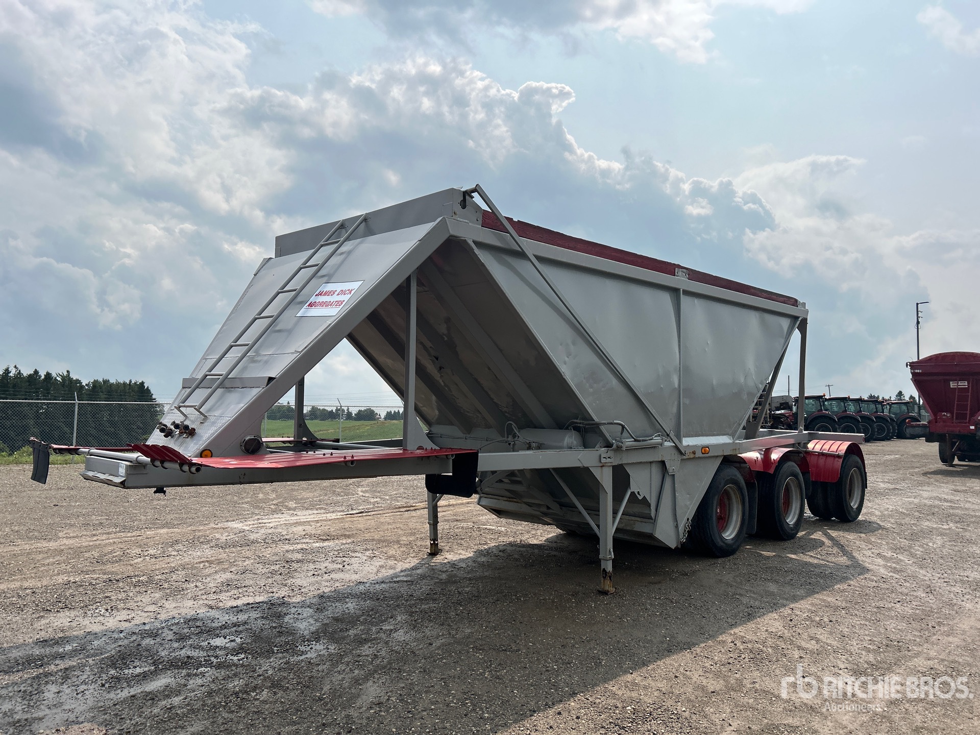 2017 Raglan 38 ft Tri/A Belly Dump Trailer