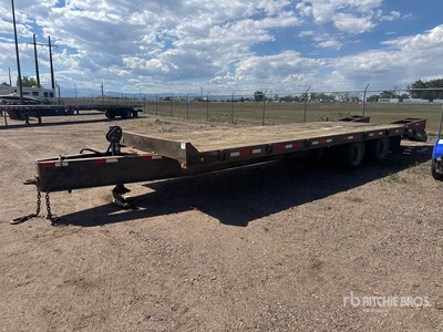 2001 Towmaster 23 ft T/A Equipment Trailer