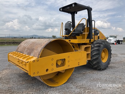 2011 Cat CS-533E Rodillo / Smooth Drum Compactor