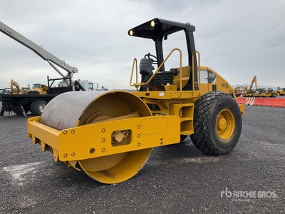 2011 Cat CS-533E Rodillo / Smooth Drum Compactor