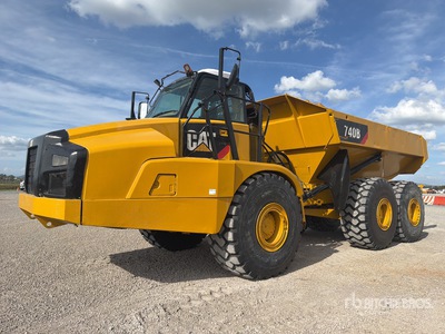 2013 Cat 740B Camion Articulado / Camion à benne articulé