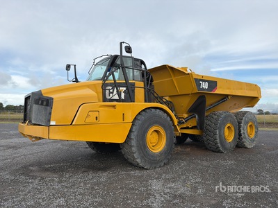 2013 Cat 740B Camion Articulado / Articulated Dump Truck