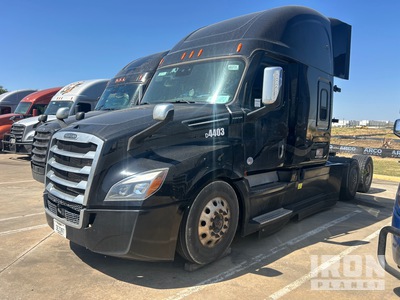 2021 Freightliner Cascadia 126 6x4 تراكتور شاحنة كابينة النوم (ثنائية المحور) (Inoperable)