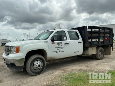 2011 GMC Sierra 3500 4x2 Crew Cab شاحنة مسطحة