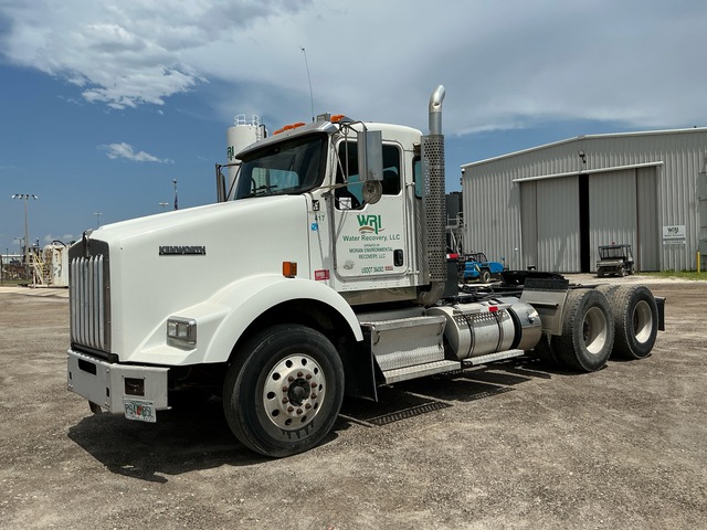 2012 Kenworth T800 6x4 T/A Day Cab Truck Tractor