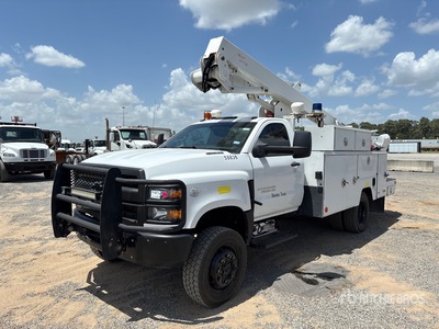 2020 Chevrolet 6500HD 4x4 Bucket Truck