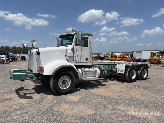 2015 Peterbilt 365 6x4 Cab and Chassis