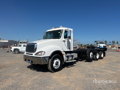 2016 Freightliner Columbia 8x4 Fahrgestell (Glider Kit)