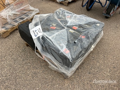 Quantity of (8) Ryobi Electric Sierra de cadena