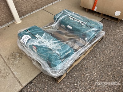 Quantity of (2) Makita HM1307CB Młot wyburzeniowy