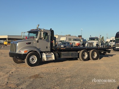 2015 Peterbilt 348 6x4 Rollback Truck