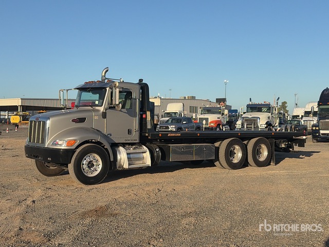2015 Peterbilt 348 6x4 Rollback Truck
