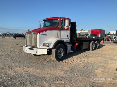 2013 Kenworth T800 6x4 Flatbed Truck