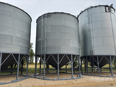 Westeel-Rosco +/- 4400 bu 6 Ring Hopper Grain Bin