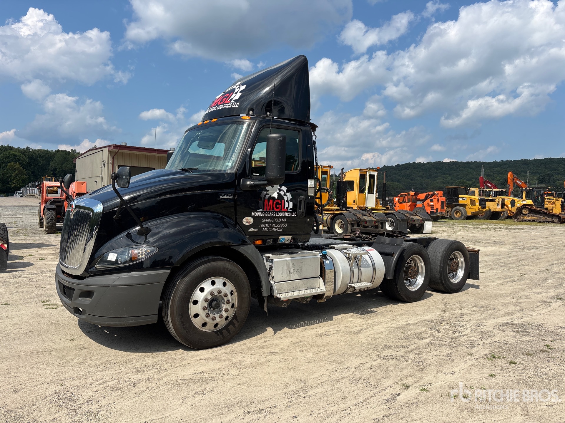2019 International RH613 6x4 T/A Day Cab Truck Tractor
