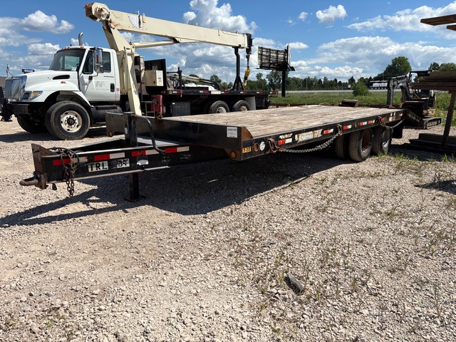 2008 Towmaster T-20 26 ft T/A Equipment Trailer 2008 Towmaster T-20 26 ft T/A Equipment Trailer