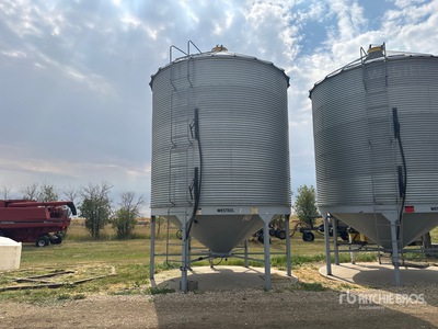 Westeel-Rosco +/- 1830 bu 5 Ring Hopper Grain Bin