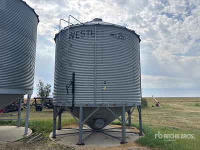 Westeel-Rosco +/- 1530 bu 4 Ring Hopper Grain Bin