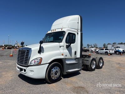2016 Freightliner Cascadia 125 6x4 T/A Day Cab Truck Tractor