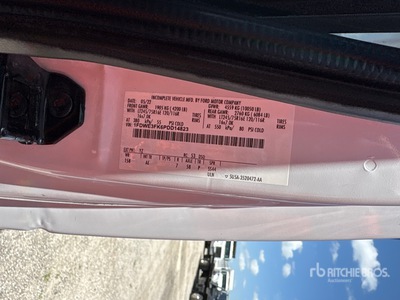 2023 Ford E-350 4x2 Camiones