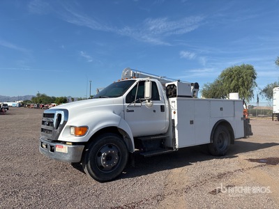 2005 Ford F-650 4x2 Service Truck