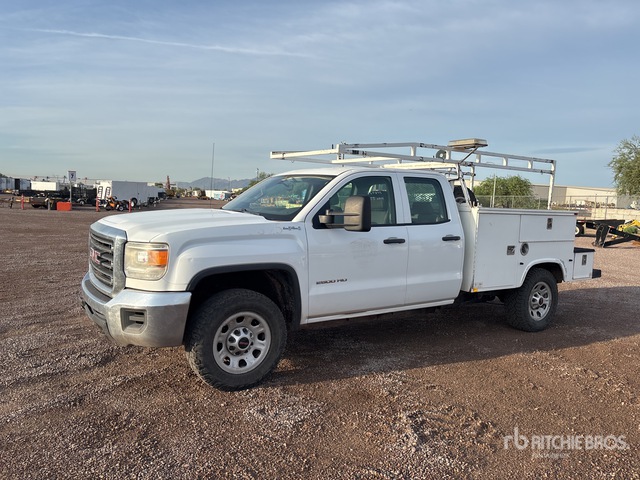 2016 GMC Sierra 2500HD 4x4 Extended Cab Utility Truck