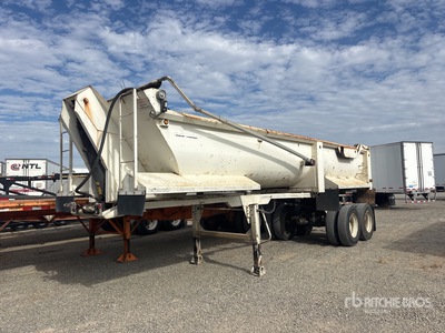 2017 Western 28 ft T/A Remorque à benne basculante arrière