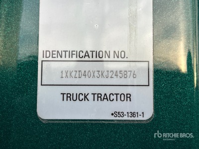 2019 Kenworth T880 8x4 Tri/A Sleeper Truck Tractor