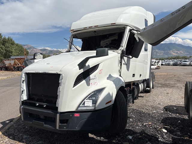 2023 Volvo VNL760 6x4 T/A Sleeper Truck Tractor (Inoperable)