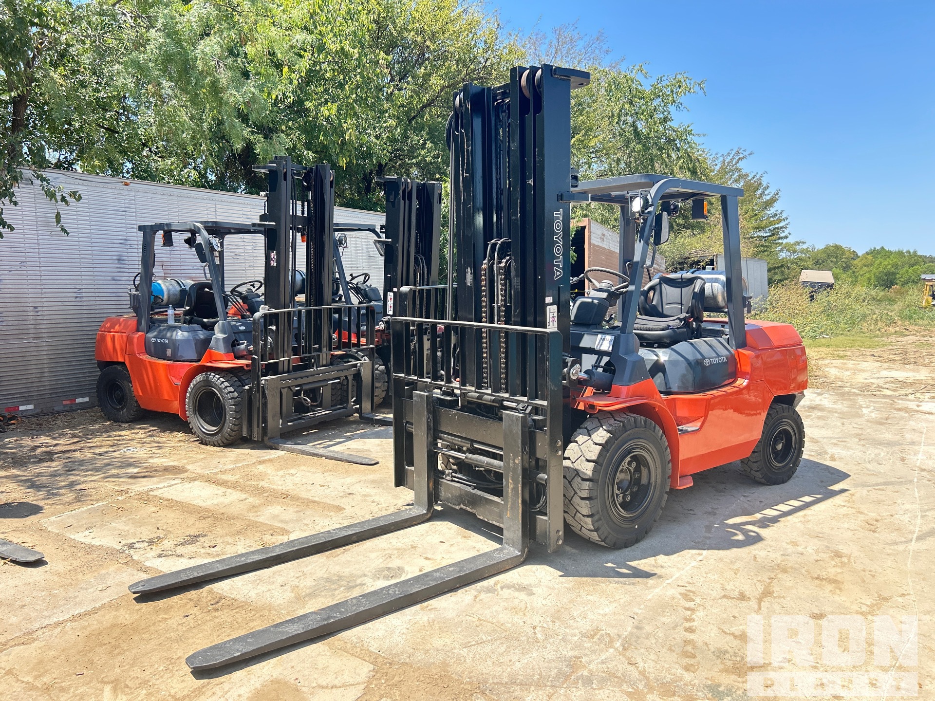 2012 Toyota 7FGAU50 5950 lb Cushion Tire Forklift