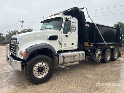 2026 Mack Granite Camion à benne basculante Tridem