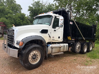 2026 Mack Granite Camion à benne basculante Tri/E
