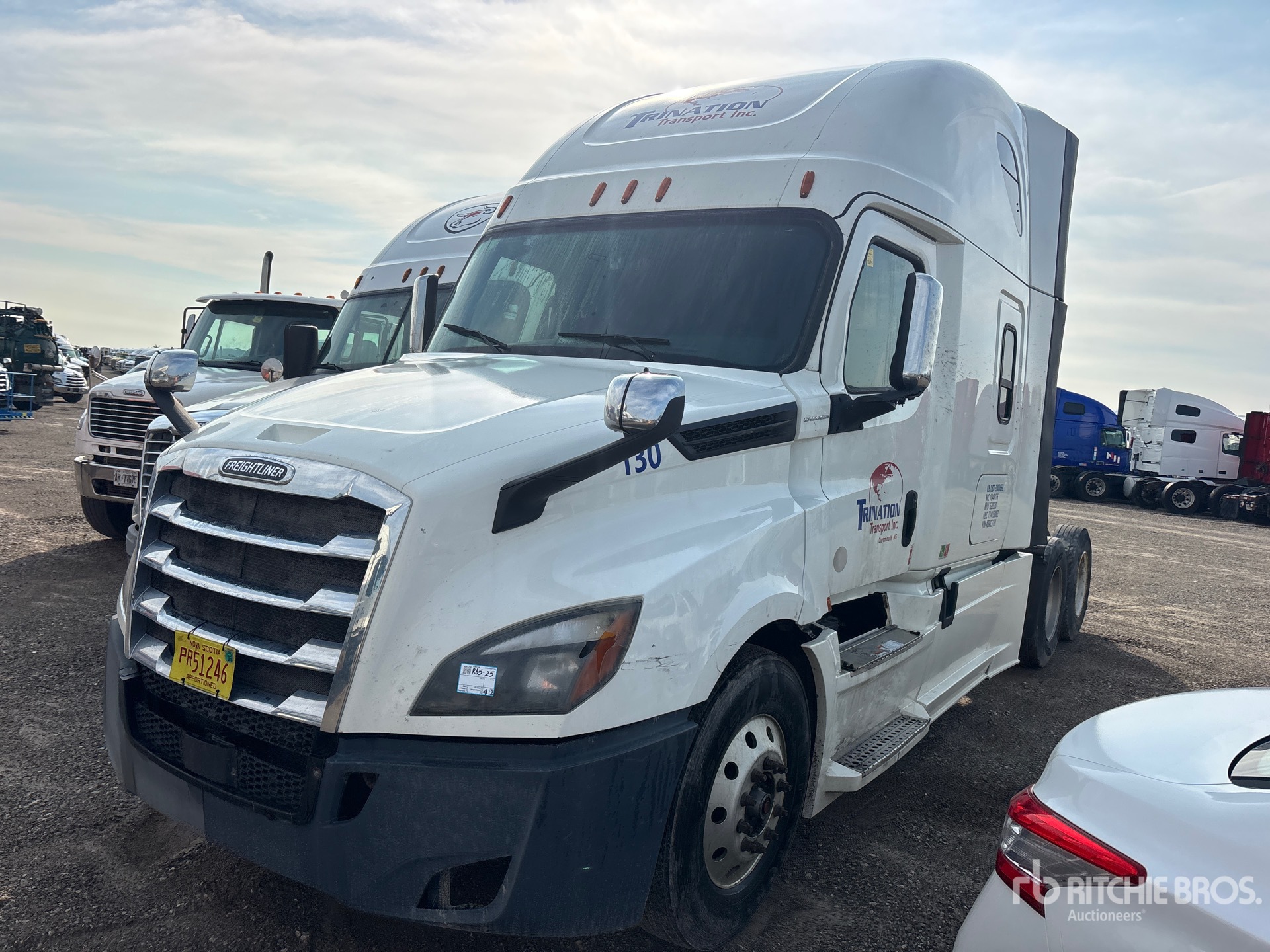 2018 Freightliner 6x4 T/A Sleeper Truck Tractor