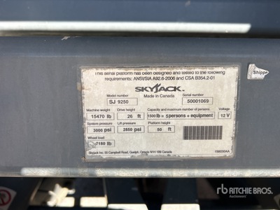 2014 Skyjack SJ9250 4x4 Diesel منصة رفع متحركة