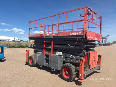 2014 Skyjack SJ9250 4x4 Diesel Elevador de tijera