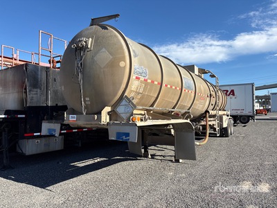 2013 Polar MC407 9240 gal T/A Remorque citerne