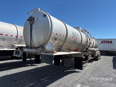 2011 Polar MC407 8400 cft T/A Trailer cisterna