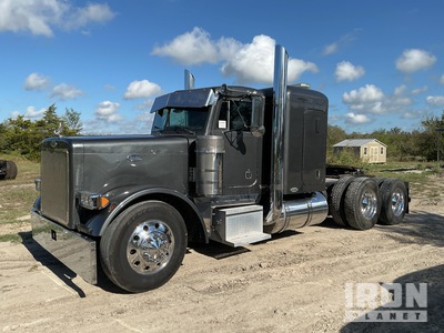 2000 Peterbilt 379 6x4 Sleeper Prime Mover