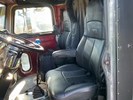 Cab with Seats/armrests