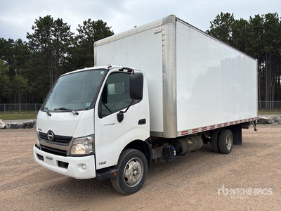 2018 Hino 195 4x2 Camion fourgon