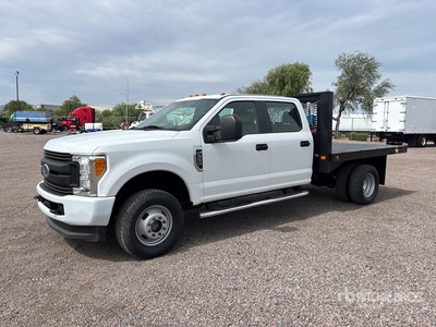 2019 Ford F-350 XL 4x4 Crew Cab Flatbed Truck