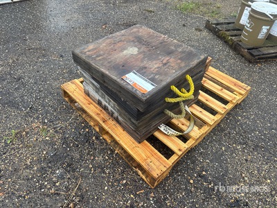 Quantity of (5) Miscellaneous Outrigger Pads