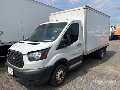 2018 Ford F-350 4x2 Camion fourgon (Inoperable)