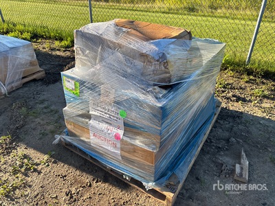Quantity of Enclouser: 48" H x 30" W x 10" D Nema 4 Hoffman Divers - Équipement de distribution électrique