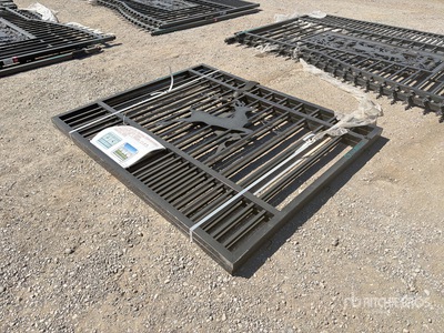 11 ft 8 in x 4 ft 9 in Wrought Iron Bi-Parting 4.9 ft x 11.8 ft Galvanized Portail d'entrée (Unused)